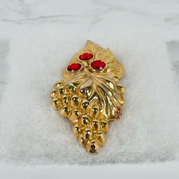 Vintage Leaf Brooch with Red Grape Accents - Picture 5 of 10